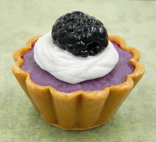 Click to view detail for HG-166 Blackberry Tartlet $56